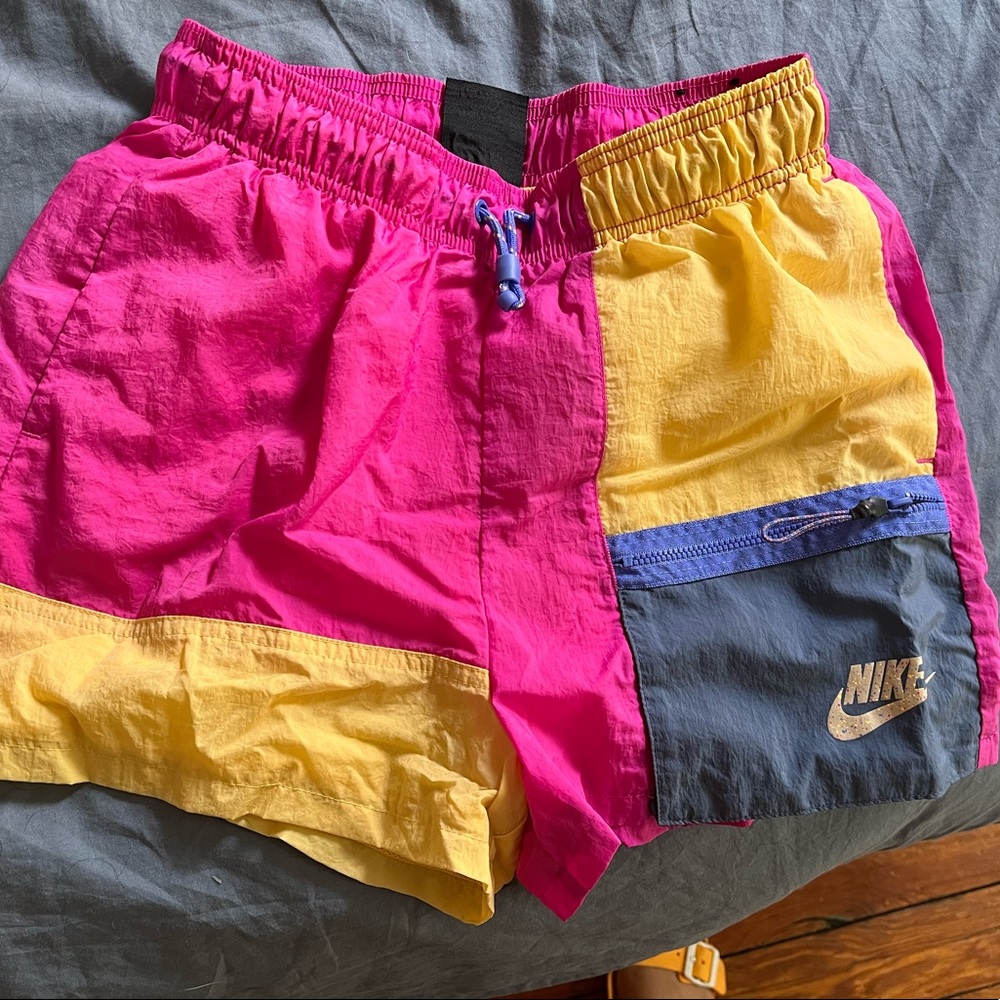 Nike colorblock short